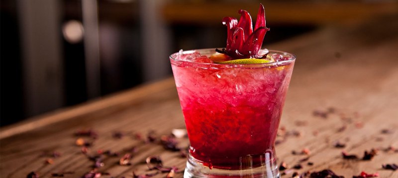 Ini lho alasan mengapa sirup cocopandan berwarna merah, bukan hijau