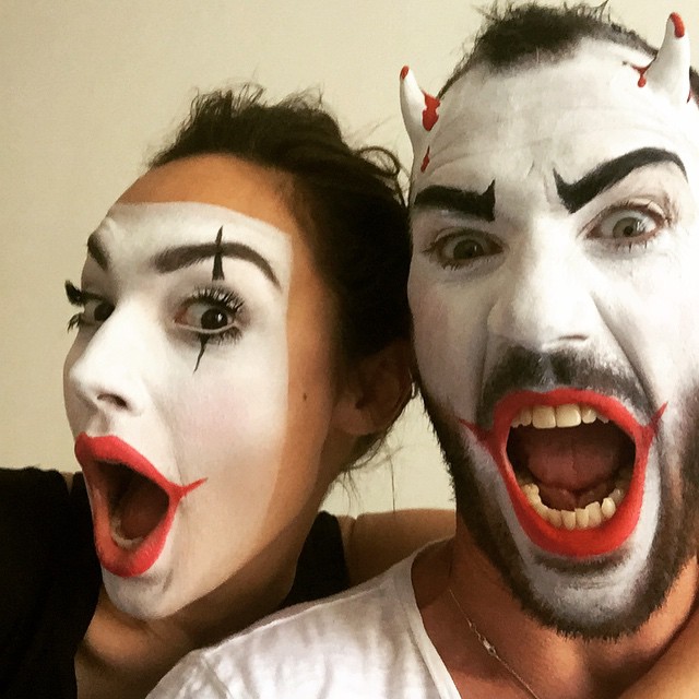 8 Potret mesra Gal Gadot bareng suaminya, pasangan yang serasi