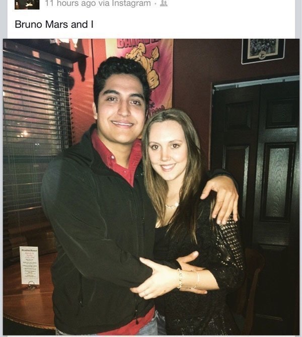 15 Orang ini bangga berfoto bareng selebriti, padahal kecele!