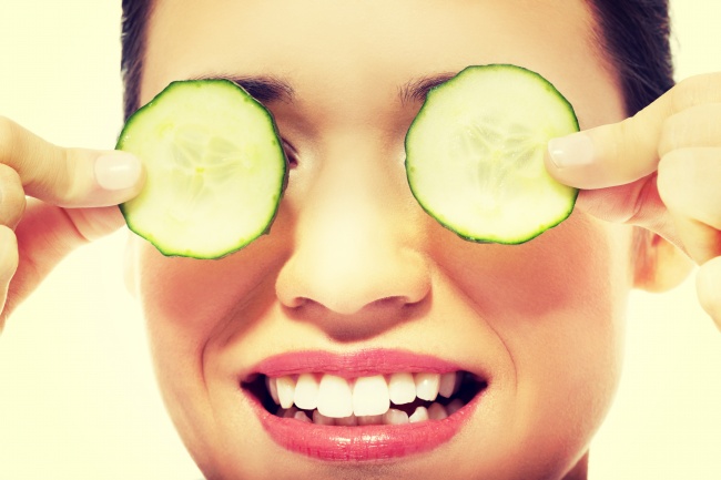 8 Bahan alami yang bisa bantu kulit kamu tetap awet muda