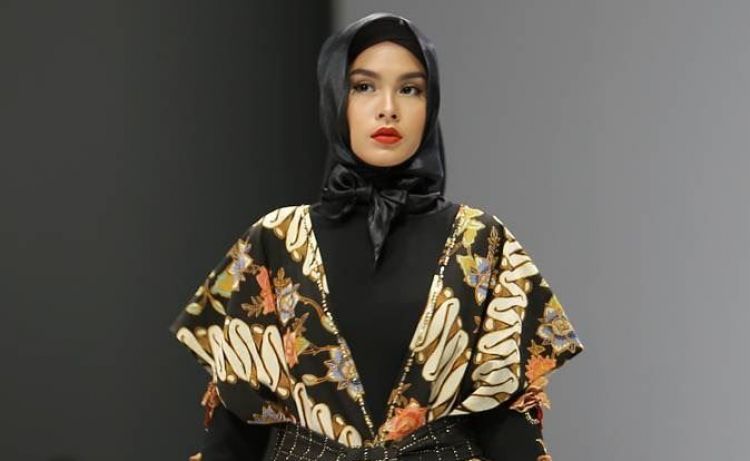 Wanita Karir, Coba Tips Hijab Style Ke Kantor Ini Agar 