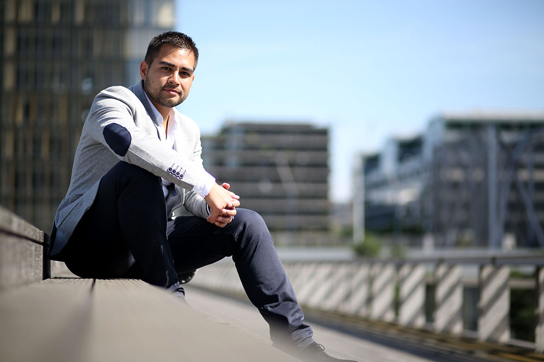 7 Gaya simple ini bikin pesonamu terpancar saat hari raya