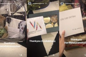 Begini potret 8 artis yang saling berkirim bingkisan lebaran