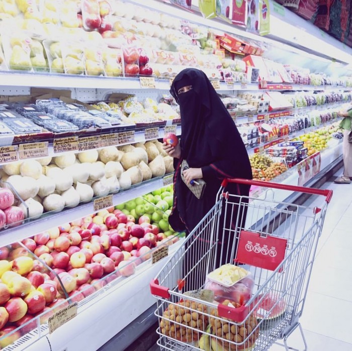 6 Potret penampilan Pipik Dian Irawati yang kini kenakan cadar