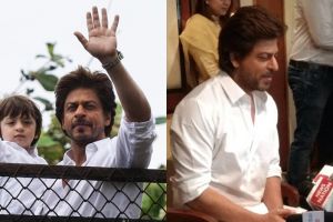 5 Foto Shah Rukh Khan sapa fans saat rayakan Lebaran di kediamannya