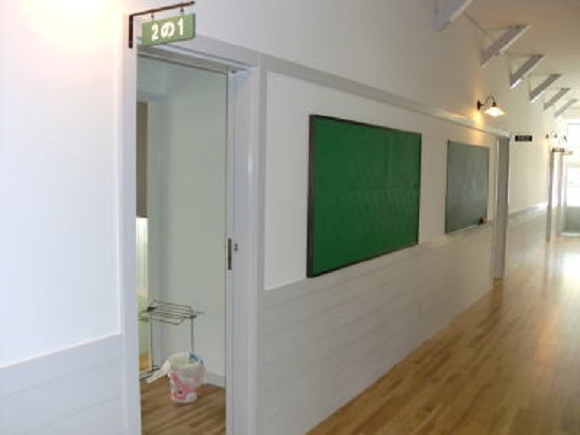 Bekas sekolah tua disulap jadi hotel? Cuma ada di Jepang