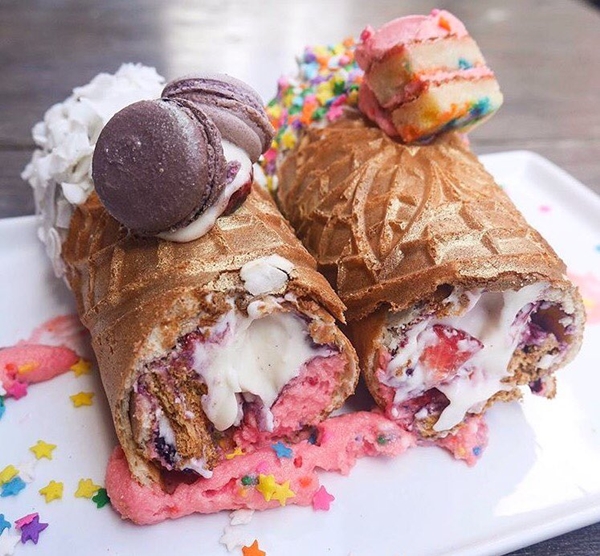 Unicorn Cannoli, kuliner kekinian yang ditaburi emas 24 karat