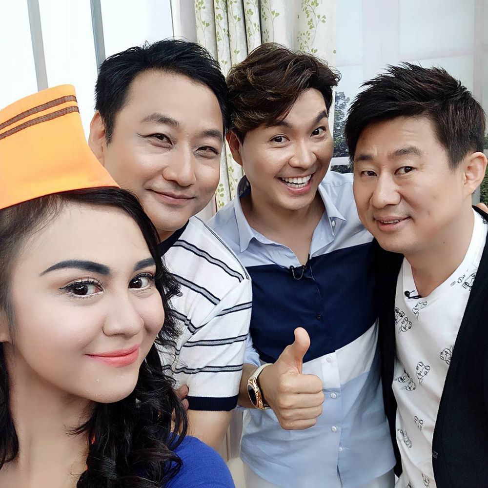 Dera Sagita, presenter cantik Indonesia yang pukau seleb Korea