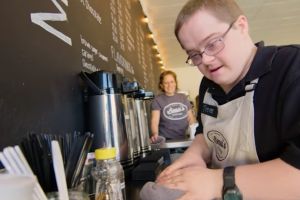 Kedai kopi ini berdayakan penyandang disabilitas, tujuannya mulia