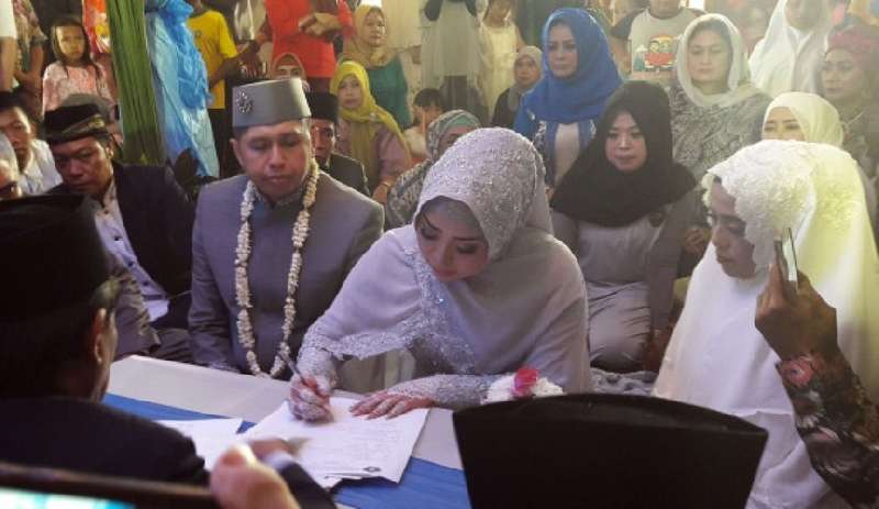 5 Fakta mengejutkan pernikahan Muzdalifah, baru sebulan langsung cerai