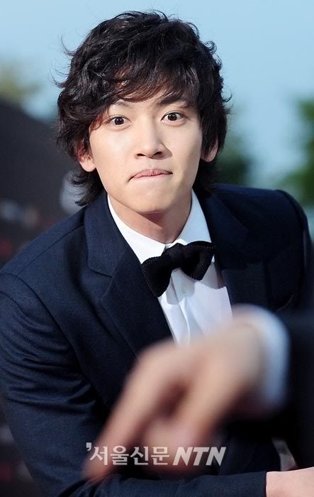 12 Foto transformasi si ganteng Ji Chang-wook, berkarisma sejak kecil