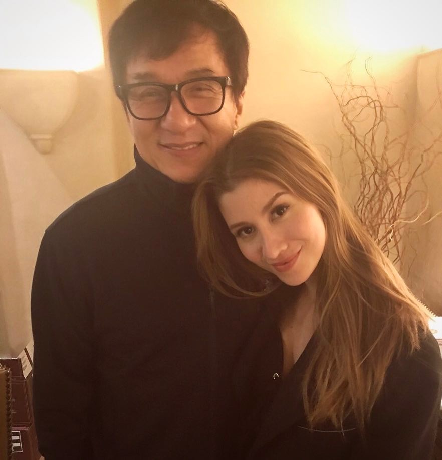 Liburan ke luar negeri, 3 artis Indonesia ini bertemu seleb Hollywood
