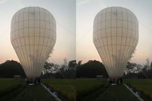 10 Potret balon udara lebaran, tradisi unik yang bahayakan penerbangan