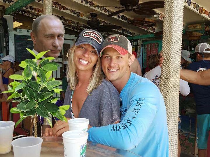 Pasangan ini minta fotonya diedit, 15 hasilnya malah bikin ketawa