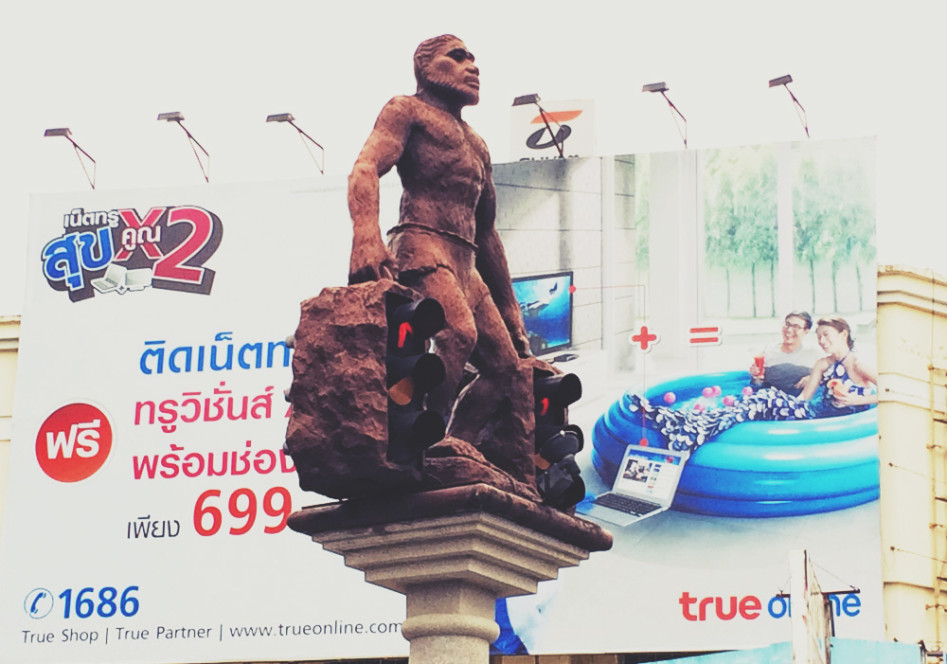 15 Papan peringatan kocak ini cuma bisa kamu temukan di Thailand