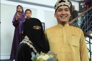 Makin religius, 7 seleb tampan ini rela tinggalkan dunia hiburan