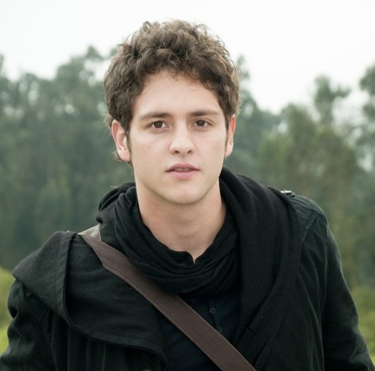 Ingat si nakal Santiago Amigos X Siempre? Gedenya ganteng banget