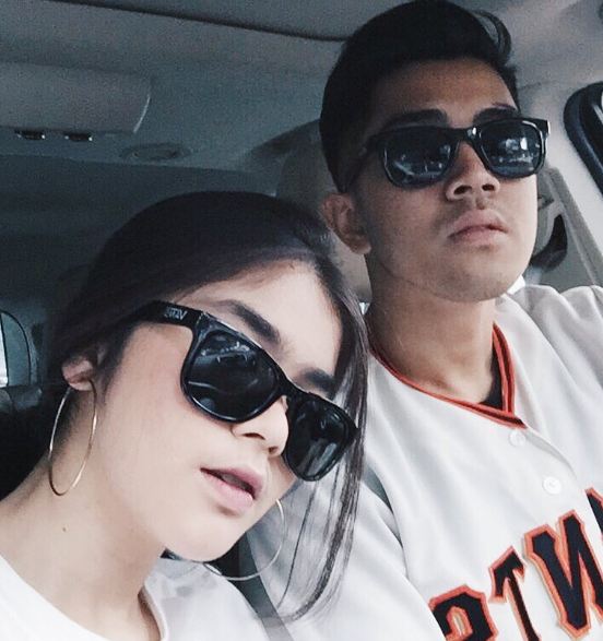 10 Foto mesra Sivia Azizah mantan personel Blink & kekasih, so sweet!