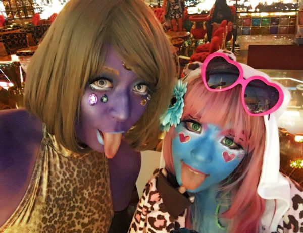 Bukan cosplay biasa, 10 'dandanan' ala anime ini adalah body painting