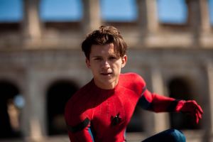 11 Foto transformasi Tom Holland, bukti sudah ganteng sejak belia