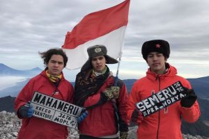 10 Foto Al Ghazali bersaudara daki gunung, taklukkan puncak Mahameru