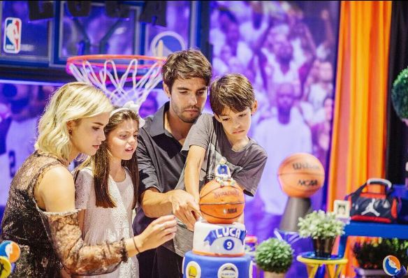 10 Foto Carol Dias, pacar baru Ricardo Kaka yang cantik & seksi abis