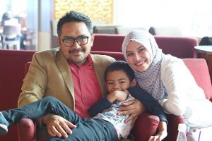 Dinikahi duda keren, ini 10 foto harmonis rumah tangga Zee Zee Shahab