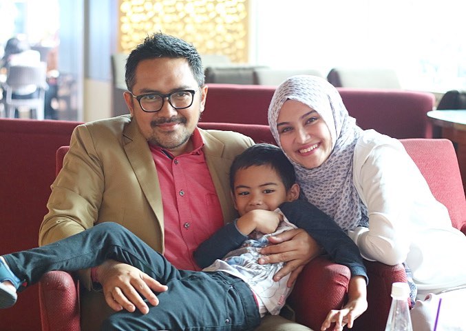 Dinikahi duda keren, ini 10 foto harmonis rumah tangga Zee Zee Shahab