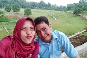 Cinta bersemi di Gojek, pengantin baru ini diarak keliling kampung