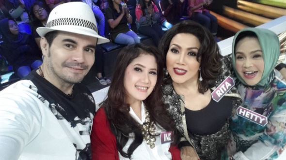 Usia 40-an, ini potret bukti Ine Sinthya 'Manis Manja' tetap awet muda