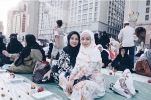 Jarang diekspos, 8 mama artis ini nggak kalah cantik dari anaknya