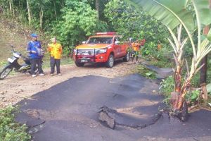 Ini bahan campuran agar aspal jalan makin kuat, tak terduga lho!