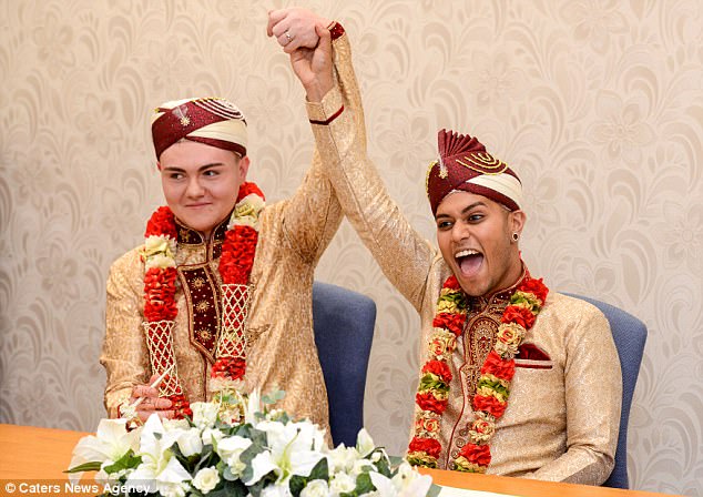 Viral, pernikahan pasangan gay muslim ini tuai kontroversi