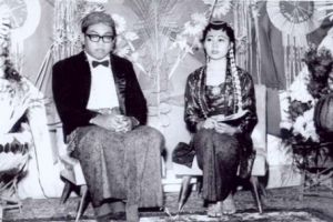 14 Foto masa muda 7 presiden Indonesia bersama keluarga, harmonis