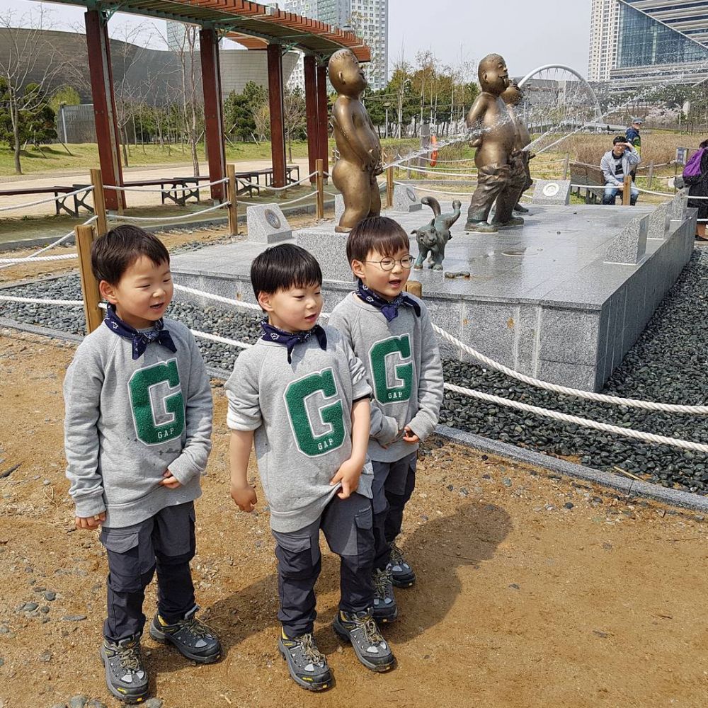 12 Foto terbaru Song Triplets yang sekarang makin gede, bikin gemes