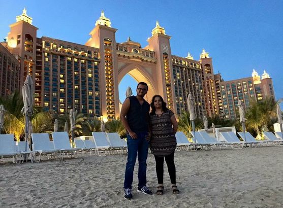 Jadi fans berat Shah Rukh Khan, cowok ini datangi 12 lokasi filmnya