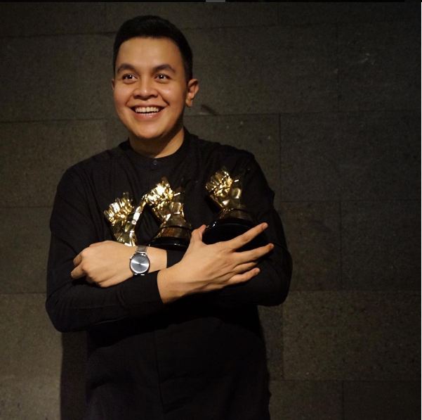 10 Selebriti top ini dulunya pernah jadi korban bullying di sekolah