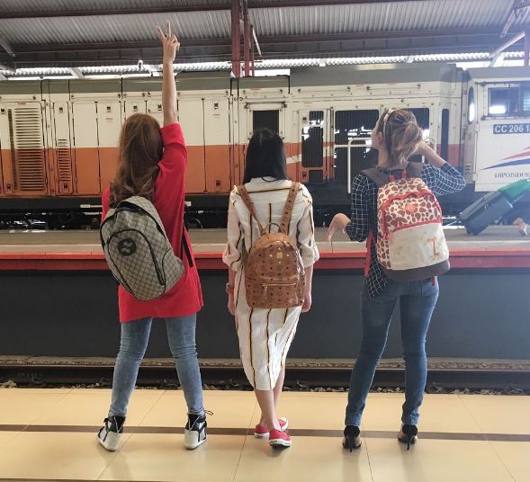 10 Potret kompaknya Trio Macan saat tak di panggung, friendship goals