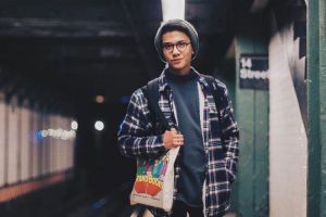 Ini 15 foto transformasi Iqbaal CJR dari boyband sampai jadi 'Dilan'