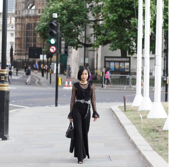 10 Street style Rinni Idol saat liburan ke Eropa ini kece abis