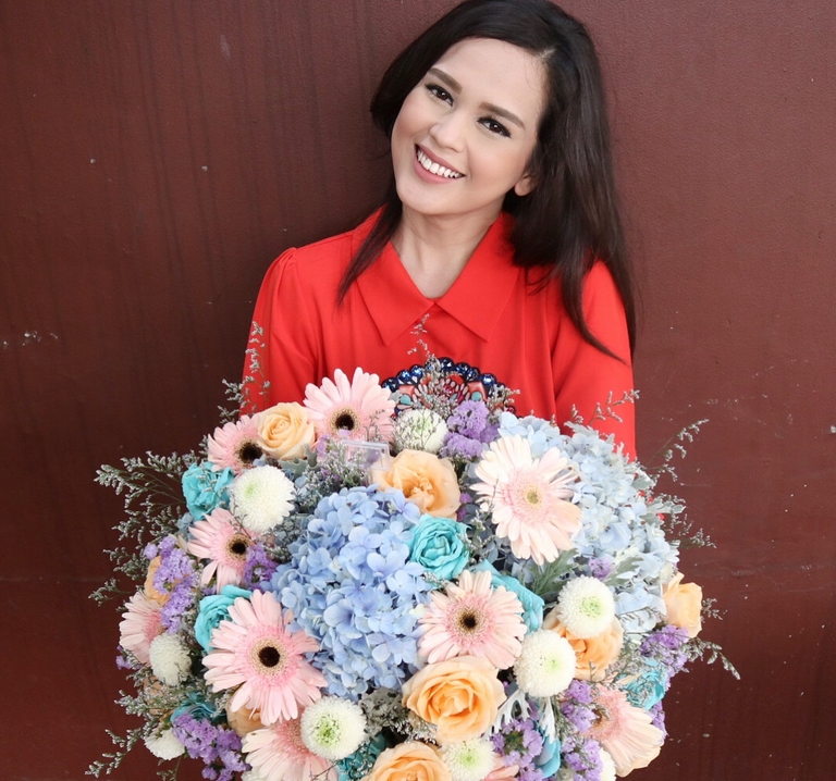 7 Seleb ini bawa bekal sendiri, menu saat syuting ternyata nasi kardus