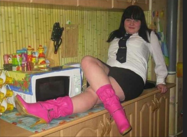 20 Foto profil orang Rusia di situs kencan online, bikin tepuk jidat!