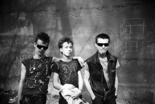 10 Foto langka keseharian anak-anak Punk di Rusia era 80-an, kece abis