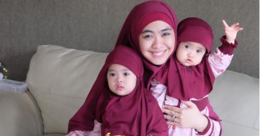 12 Potret kompaknya dua putri Oki Setiana Dewi, imut dan ngegemesin