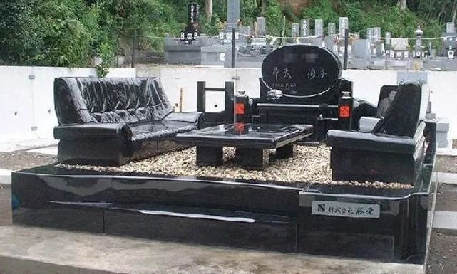 10 Nisan dengan bentuk nggak biasa, anti mainstream banget