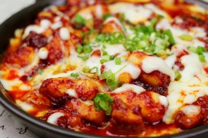 Resep mudah bikin Buldak Chicken di rumah, pecinta K-Drama wajib coba