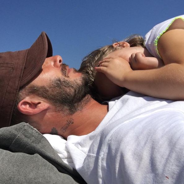 10 Potret kedekatan David Beckham dengan putri kecilnya, bikin meleleh
