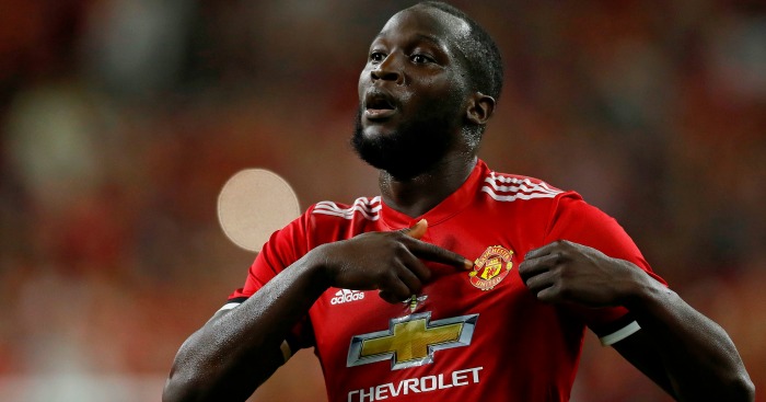 5 Striker bertubuh raksasa di sepak bola, predator udara nan haus gol