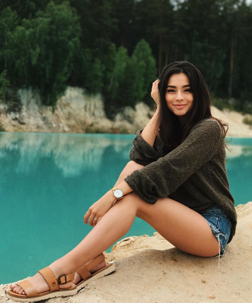 Bayi di bungkus popok ini kini jadi model cantik & seksi lho