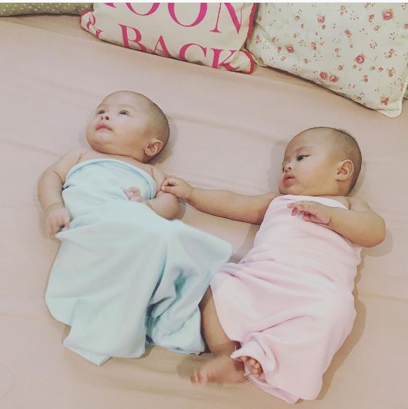 Begini lucunya bayi kembar Surya Saputra yang bikin gemas netizen